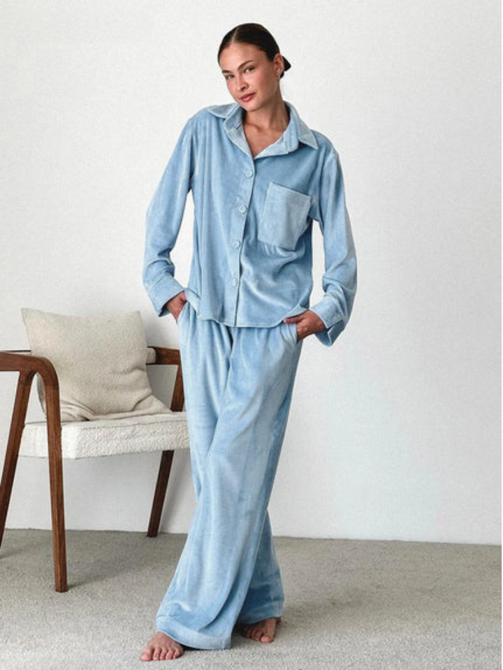 Women's 2-Piece Pyjama Set with Button-Up Shirt and Trousers