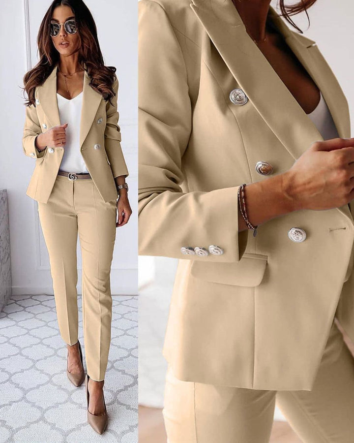 Women's Double-Breasted Suit with Structured Fit