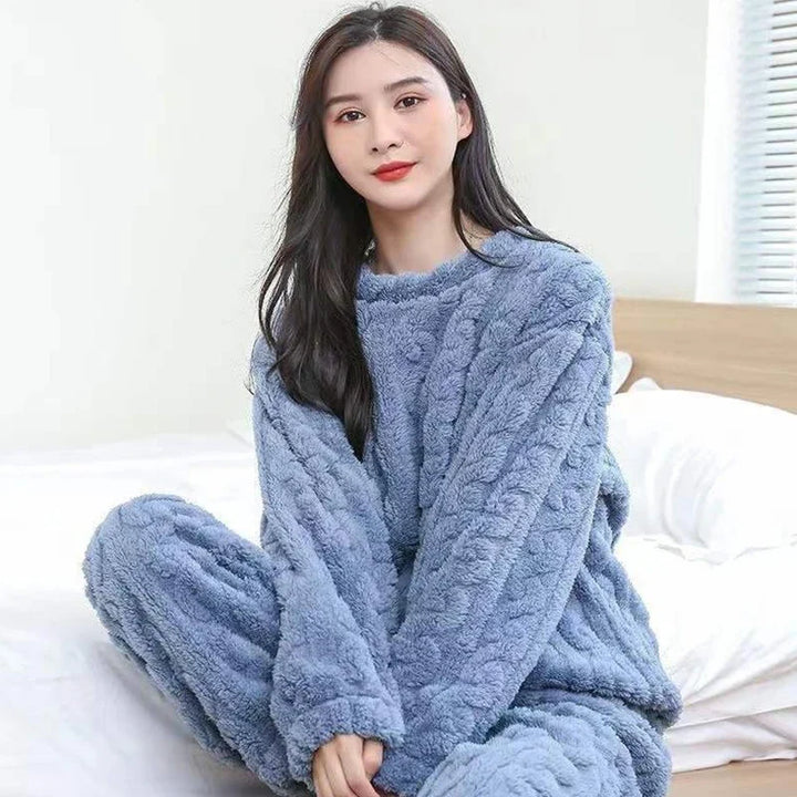 Women's 2-Piece Pyjama Set with Long Sleeve Top and Matching Pants
